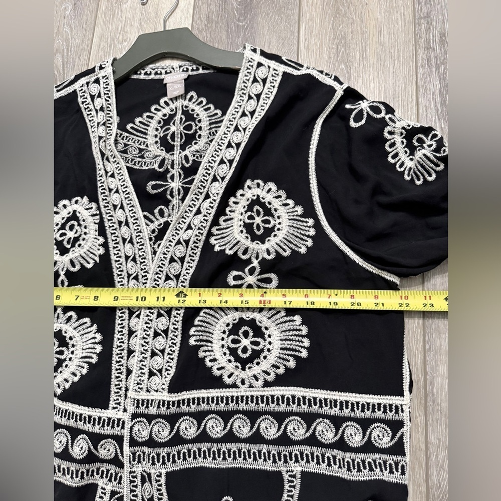 #3) Chico’s embroidered kimono size XL-XXL
Excellent condition. - Picture 4 of 8